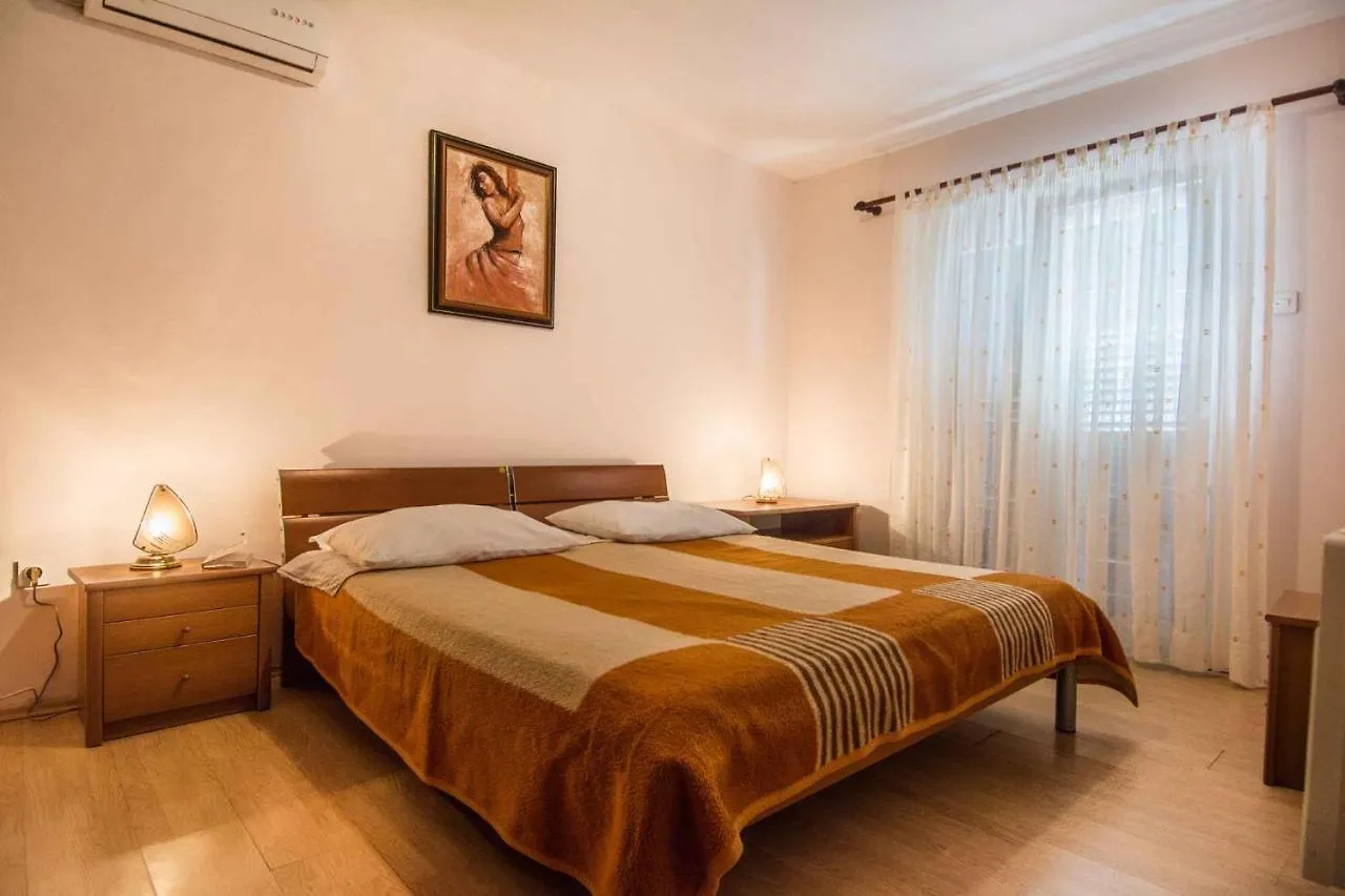 Holiday Home In Tkon/Insel Pasman 6922 Tkon